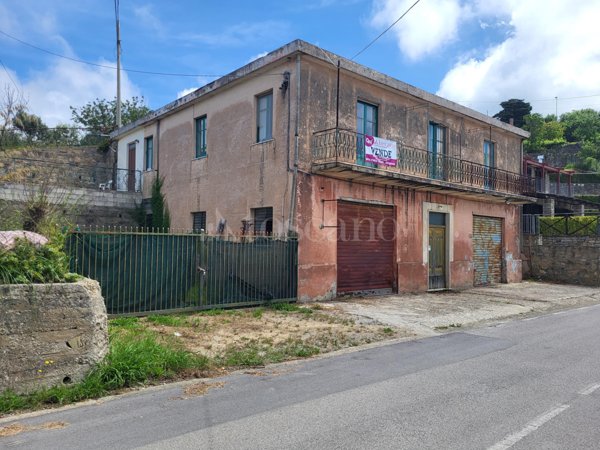casa indipendente in vendita a Pollica