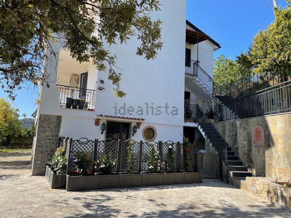 appartamento in vendita a Pollica in zona Acciaroli