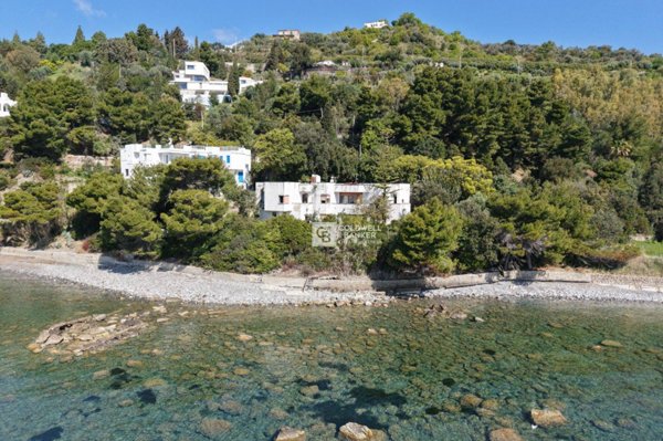 casa indipendente in vendita a Pollica in zona Acciaroli