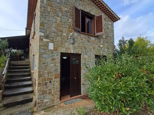 casa indipendente in vendita a Pollica in zona Acciaroli