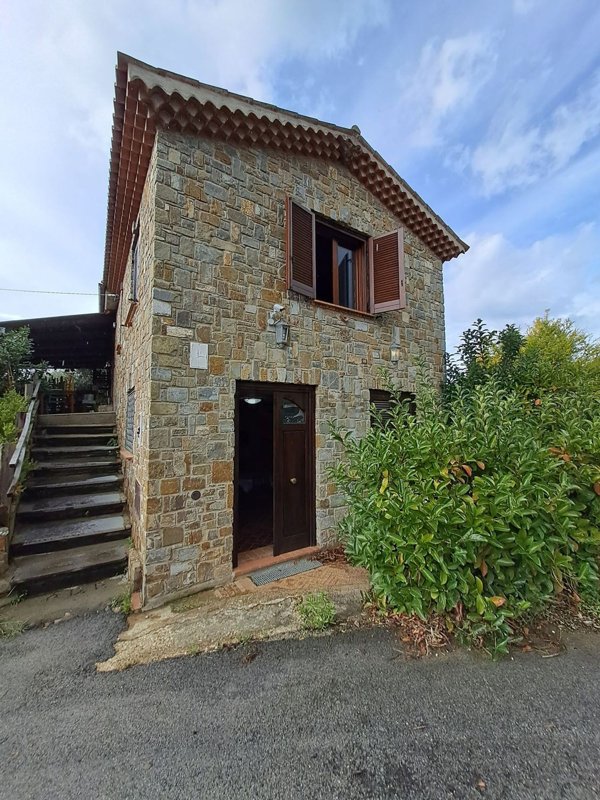 casa indipendente in vendita a Pollica in zona Pioppi