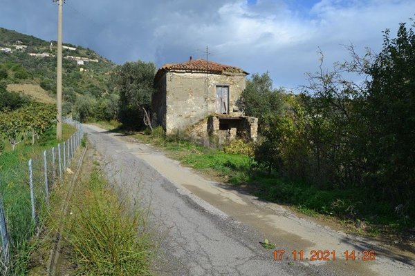 casa indipendente in vendita a Pollica in zona Pioppi