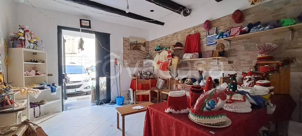 negozio in vendita a Pollica in zona Acciaroli