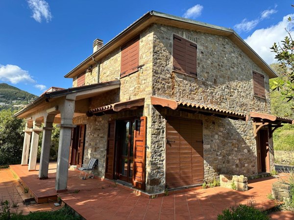 casa indipendente in vendita a Pollica in zona Acciaroli