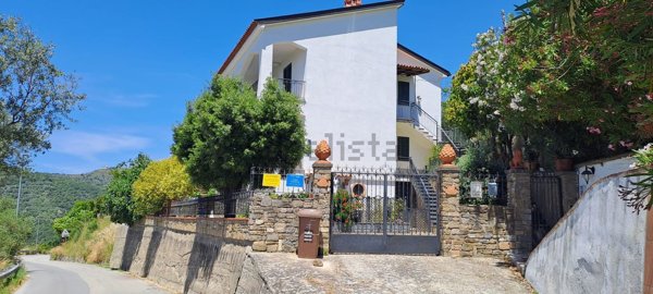 appartamento in vendita a Pollica in zona Acciaroli
