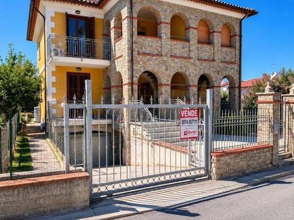 appartamento in vendita a Pollica in zona Acciaroli