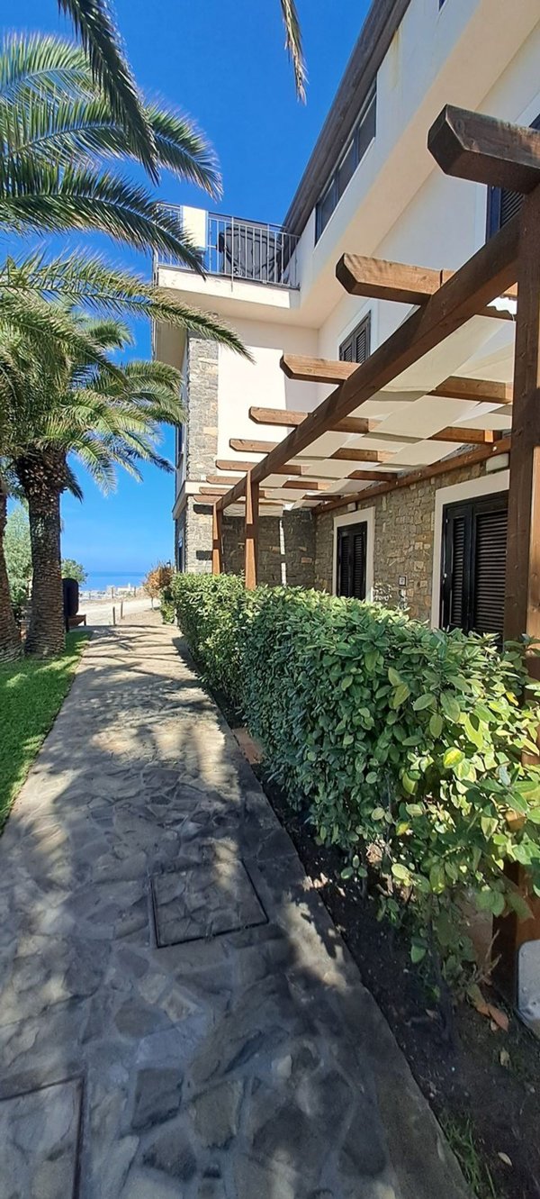 casa indipendente in vendita a Pollica in zona Pioppi