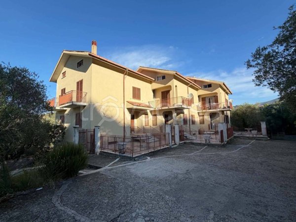 casa indipendente in vendita a Pollica in zona Cannicchio