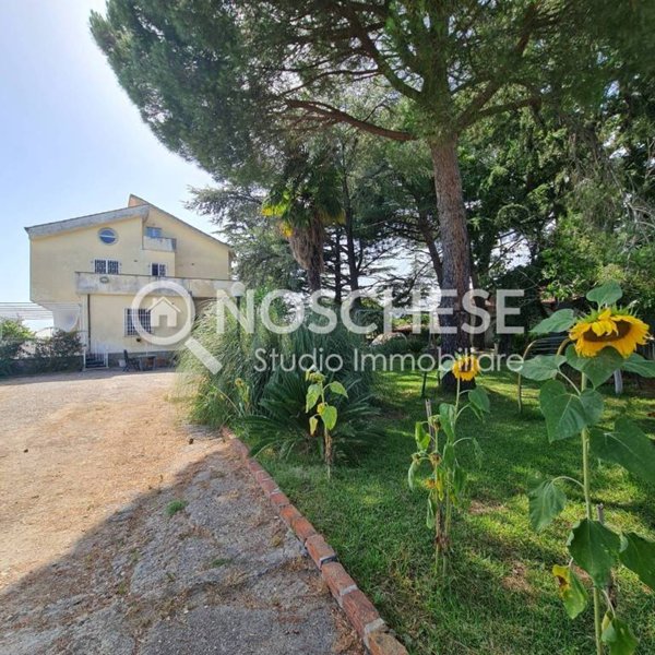 casa indipendente in vendita a Pontecagnano Faiano in zona Sant'Antonio