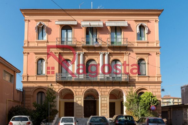 ufficio in vendita a Pontecagnano Faiano