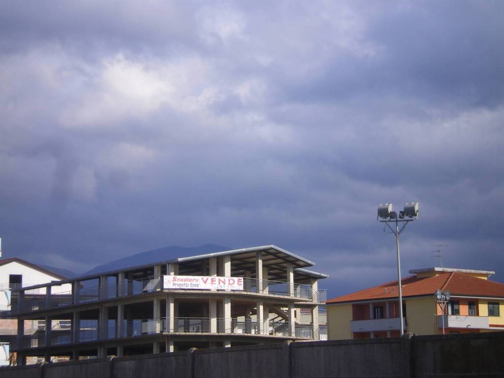 intera palazzina in vendita a Pontecagnano Faiano in zona Sant'Antonio