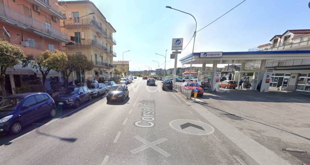 negozio in vendita a Pontecagnano Faiano