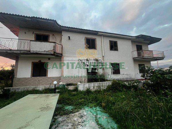 casa indipendente in vendita a Pontecagnano Faiano