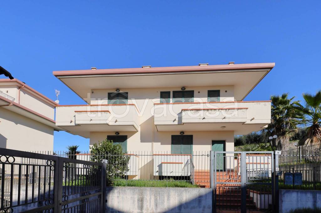 casa indipendente in vendita a Pontecagnano Faiano