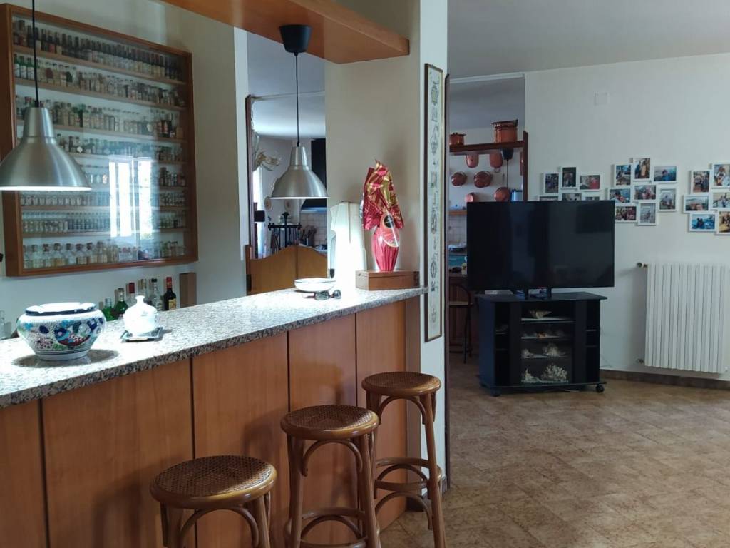 casa indipendente in vendita a Pontecagnano Faiano