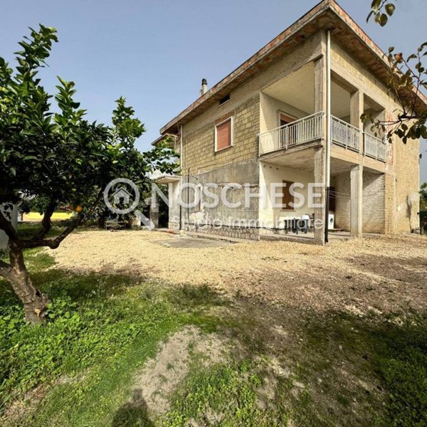 casa indipendente in vendita a Pontecagnano Faiano