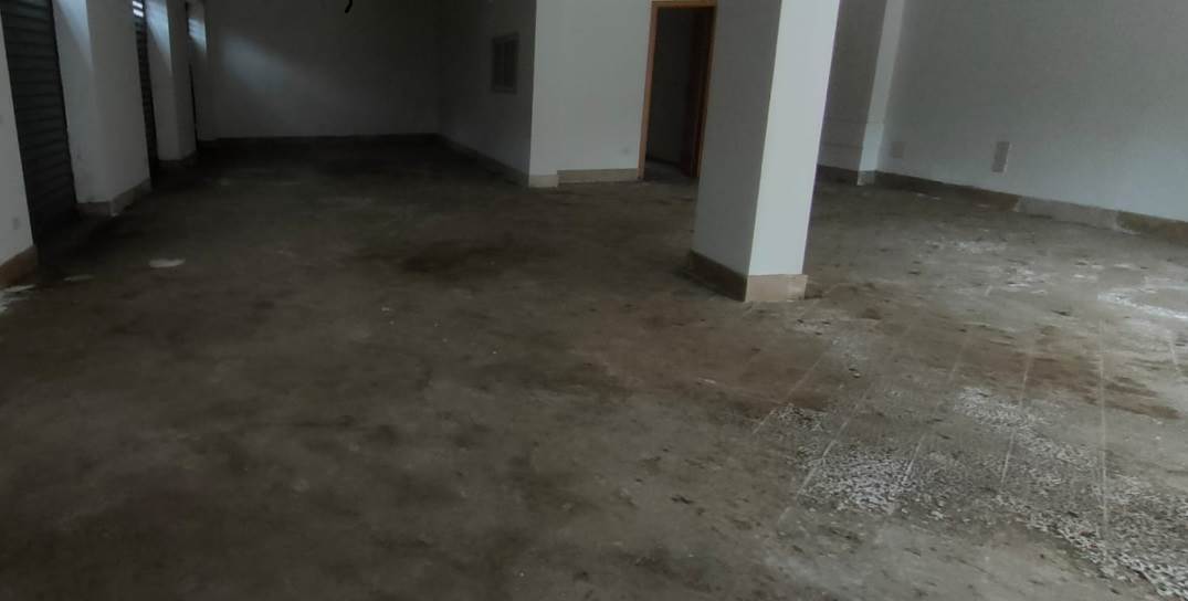 negozio in vendita a Pontecagnano Faiano