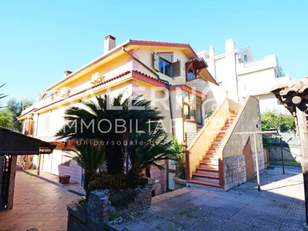 casa indipendente in vendita a Pontecagnano Faiano in zona Magazzeno