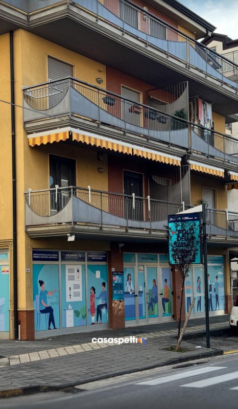 locale commerciale in vendita a Pontecagnano Faiano