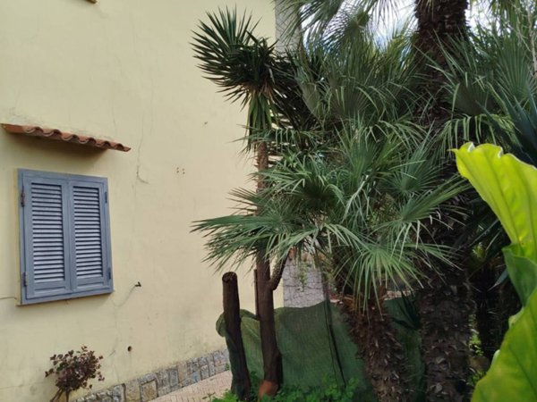 casa indipendente in vendita a Pontecagnano Faiano in zona Magazzeno