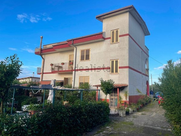 casa indipendente in vendita a Pontecagnano Faiano in zona La Picciola