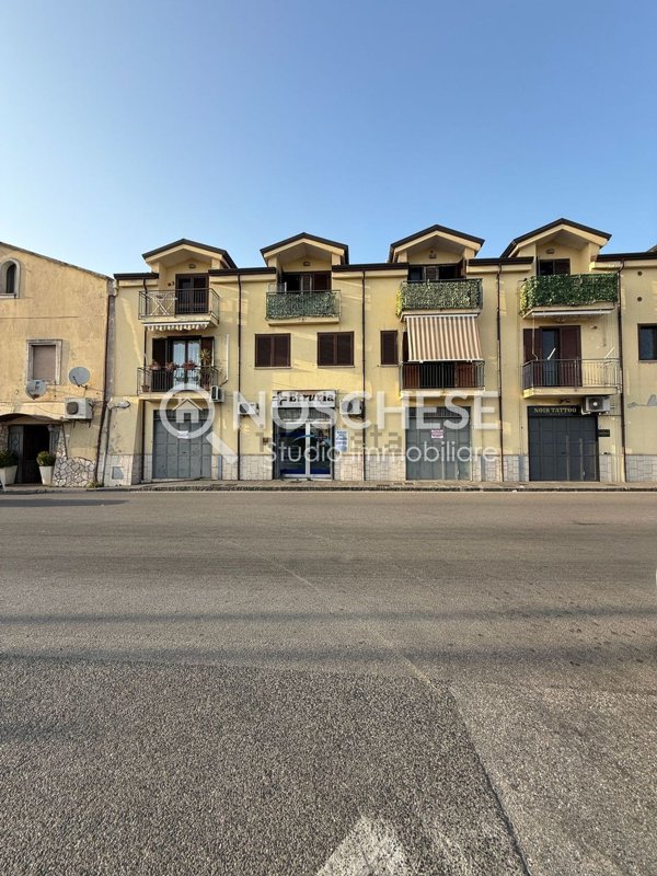 locale commerciale in vendita a Pontecagnano Faiano