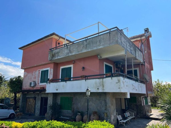 casa indipendente in vendita a Pontecagnano Faiano