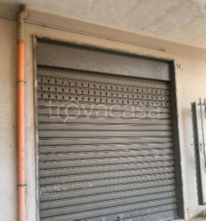 locale commerciale in vendita a Pontecagnano Faiano
