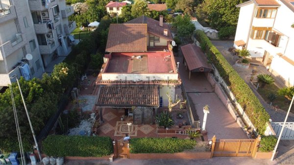 casa indipendente in vendita a Pontecagnano Faiano in zona Magazzeno