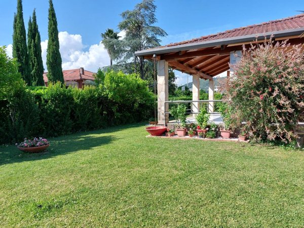 casa indipendente in vendita a Pontecagnano Faiano