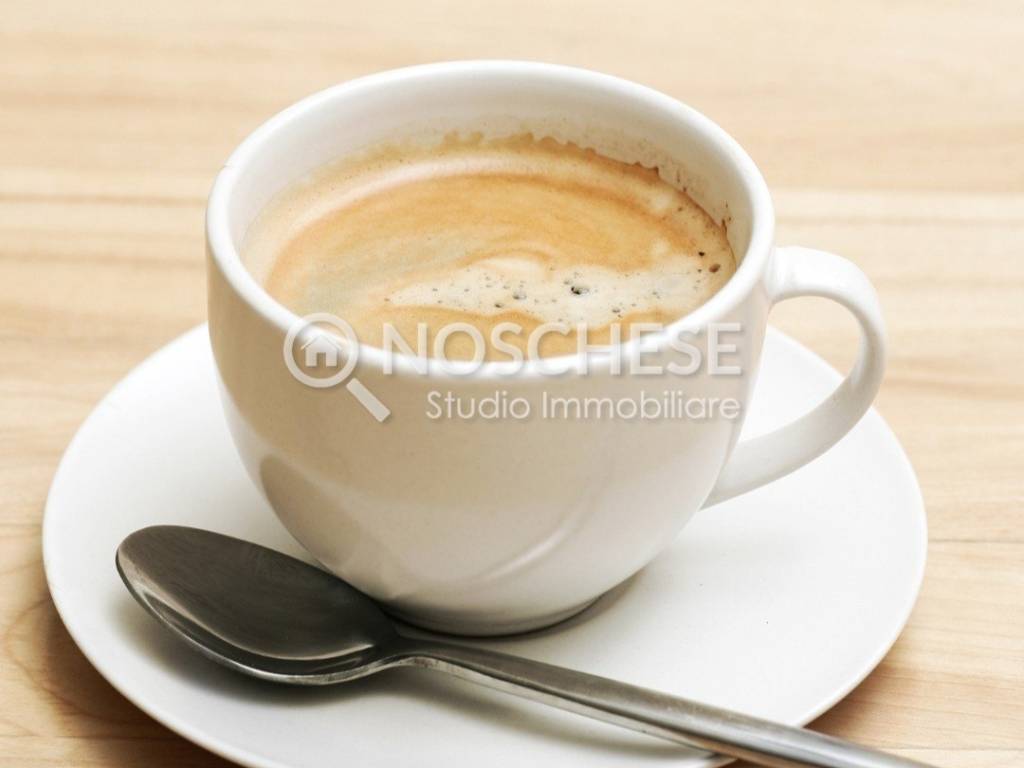 negozio in vendita a Pontecagnano Faiano