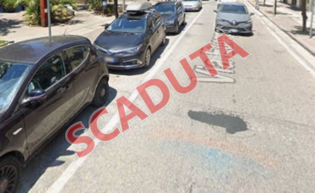 negozio in vendita a Pontecagnano Faiano