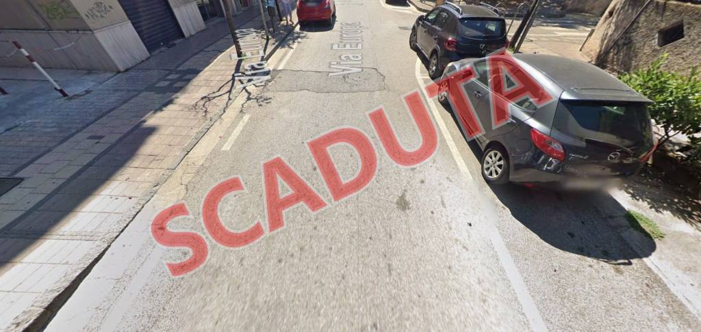 negozio in vendita a Pontecagnano Faiano