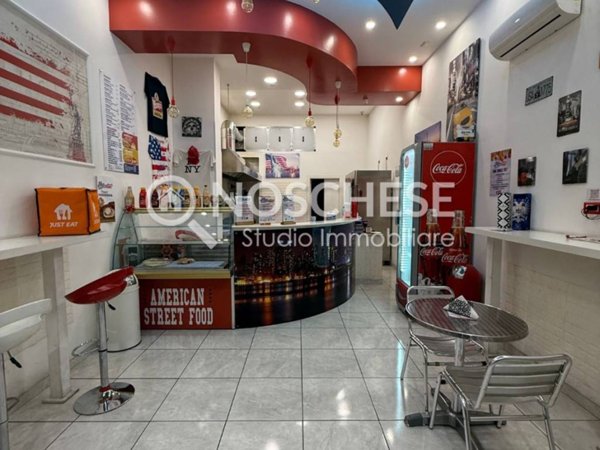 negozio in vendita a Pontecagnano Faiano