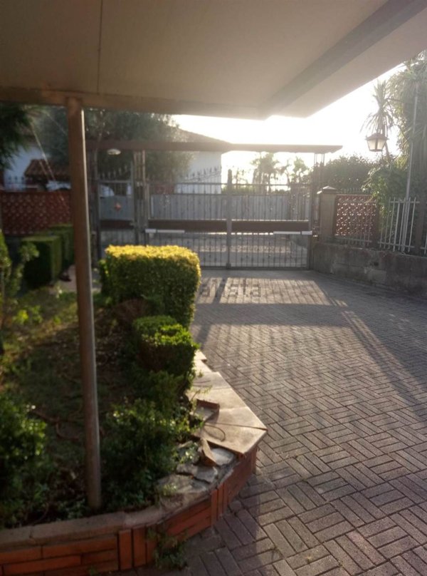 casa indipendente in vendita a Pontecagnano Faiano in zona Magazzeno
