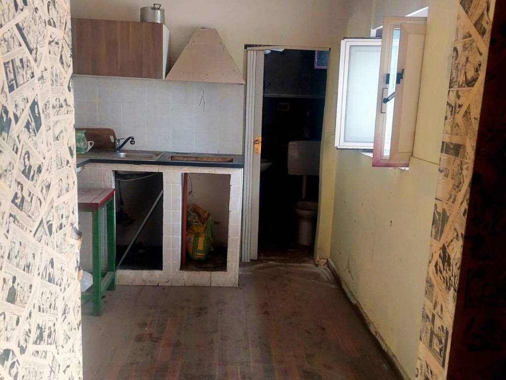 locale commerciale in vendita a Pontecagnano Faiano