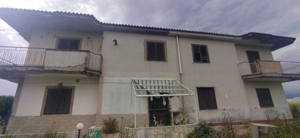 casa indipendente in vendita a Pontecagnano Faiano