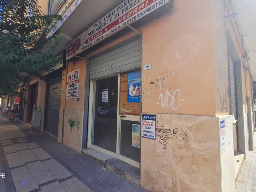 negozio in vendita a Pontecagnano Faiano