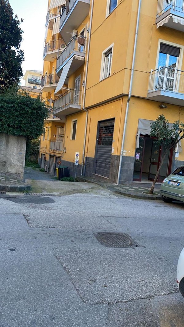 locale commerciale in vendita a Pontecagnano Faiano