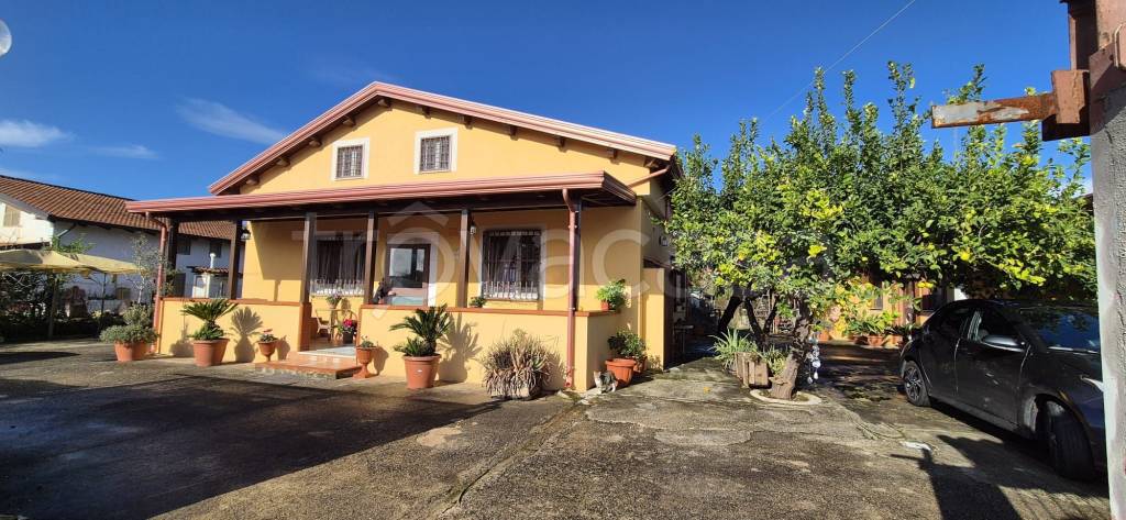 casa indipendente in vendita a Pontecagnano Faiano