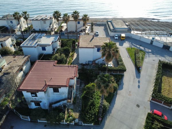 casa indipendente in vendita a Pontecagnano Faiano