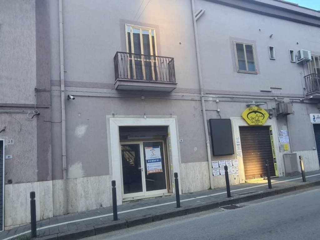 negozio in vendita a Pontecagnano Faiano