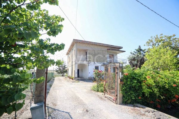casa indipendente in vendita a Pontecagnano Faiano