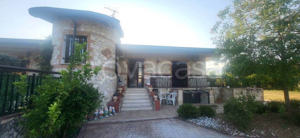 casa indipendente in vendita a Pontecagnano Faiano