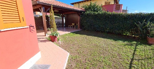 casa indipendente in vendita a Pontecagnano Faiano