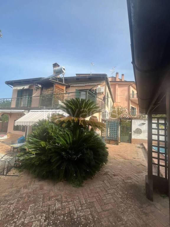 casa indipendente in vendita a Pontecagnano Faiano