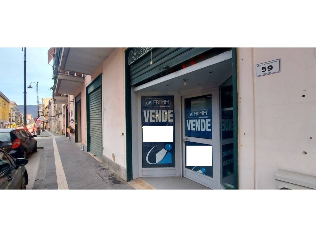 negozio in vendita a Pontecagnano Faiano