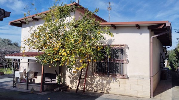 casa indipendente in vendita a Pontecagnano Faiano