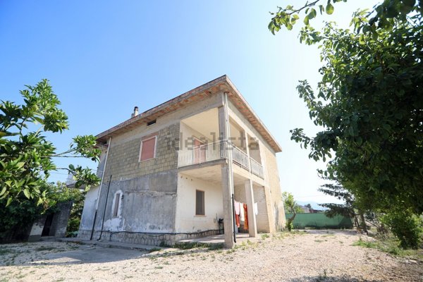 casa indipendente in vendita a Pontecagnano Faiano