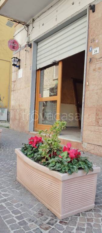 negozio in vendita a Pontecagnano Faiano